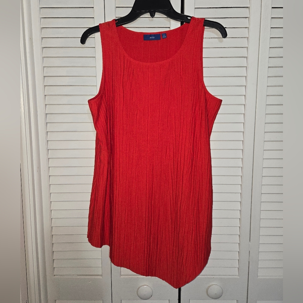 CLEARANCE Apt. 9 Women's M Red Sleeveless Top